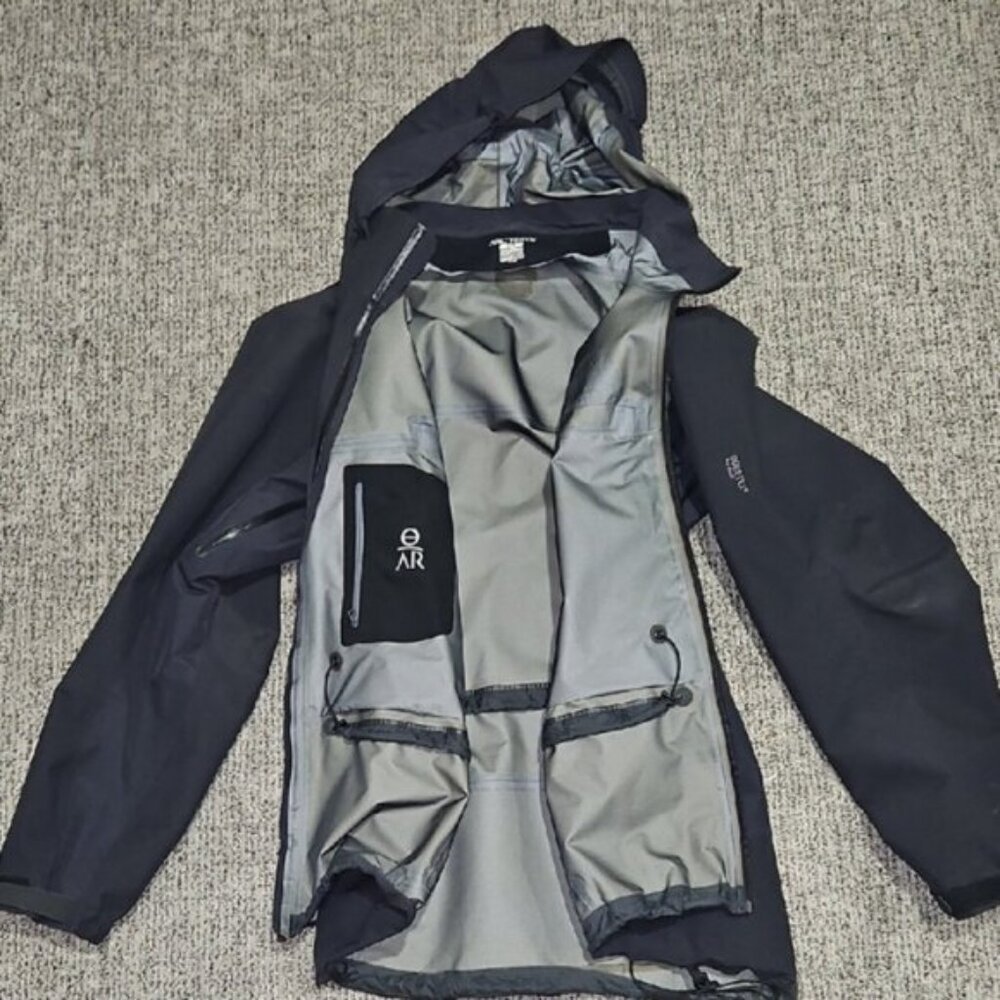 Arc'teryx Men's Theta AR jacket size L - Picture 3 of 5